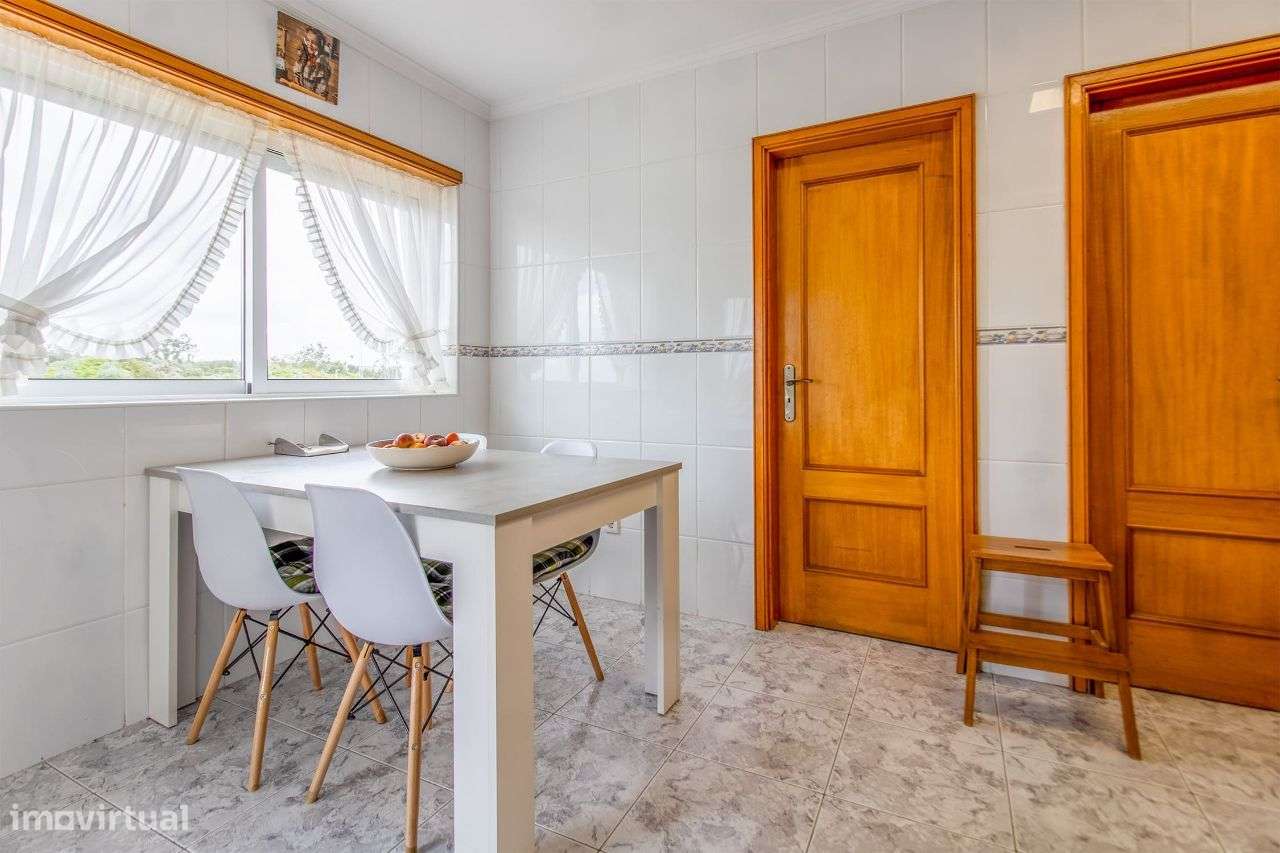 Apartamento T3 no Castêlo da Maia (ISMAI)-9