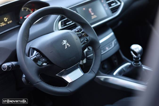 Peugeot 308 1.6 BlueHDi Allure - 2