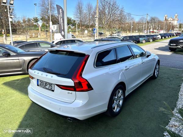 Volvo V90 2.0 D4 Momentum Geartronic - 11