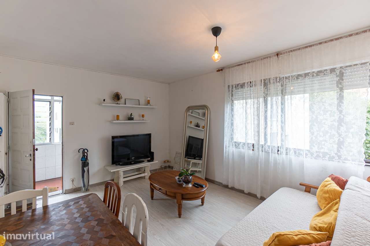 Apartamento T2 em Ramalde-0