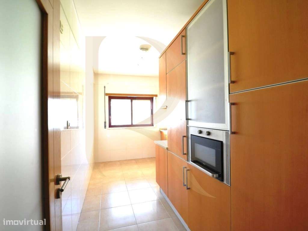 Apartamento T3 com arrecadação, elevador nas Colinas do Sul - Paio ... - Grande imagem: 5/26