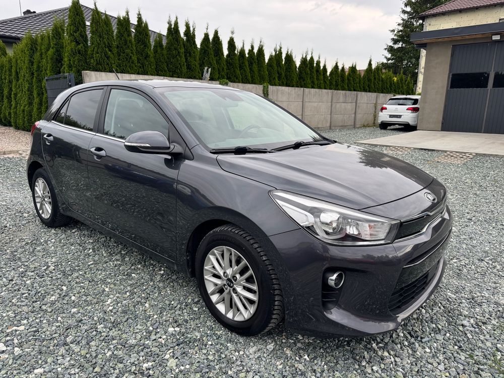 Kia Rio IV (2017-) 1.0 T-GDI 100 Spirit 2017