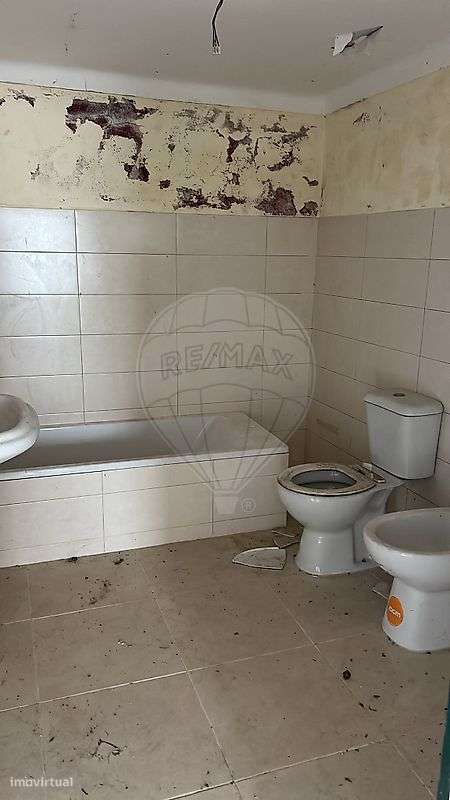 Moradia T2 para venda - Grande imagem: 2/4