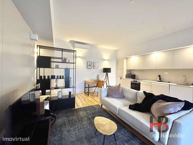 Apartamento T1 mobilado - Largo dos Poveiros, Porto - Grande imagem: 4/8