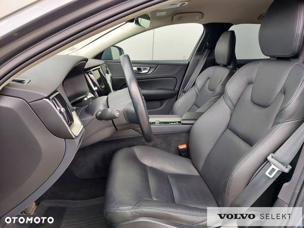 Volvo V60 Cross Country - 10
