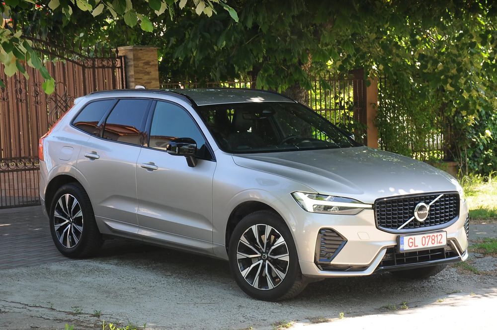 Volvo XC60 II [2017 - Prezent] B4 MHEV R-Design 2023