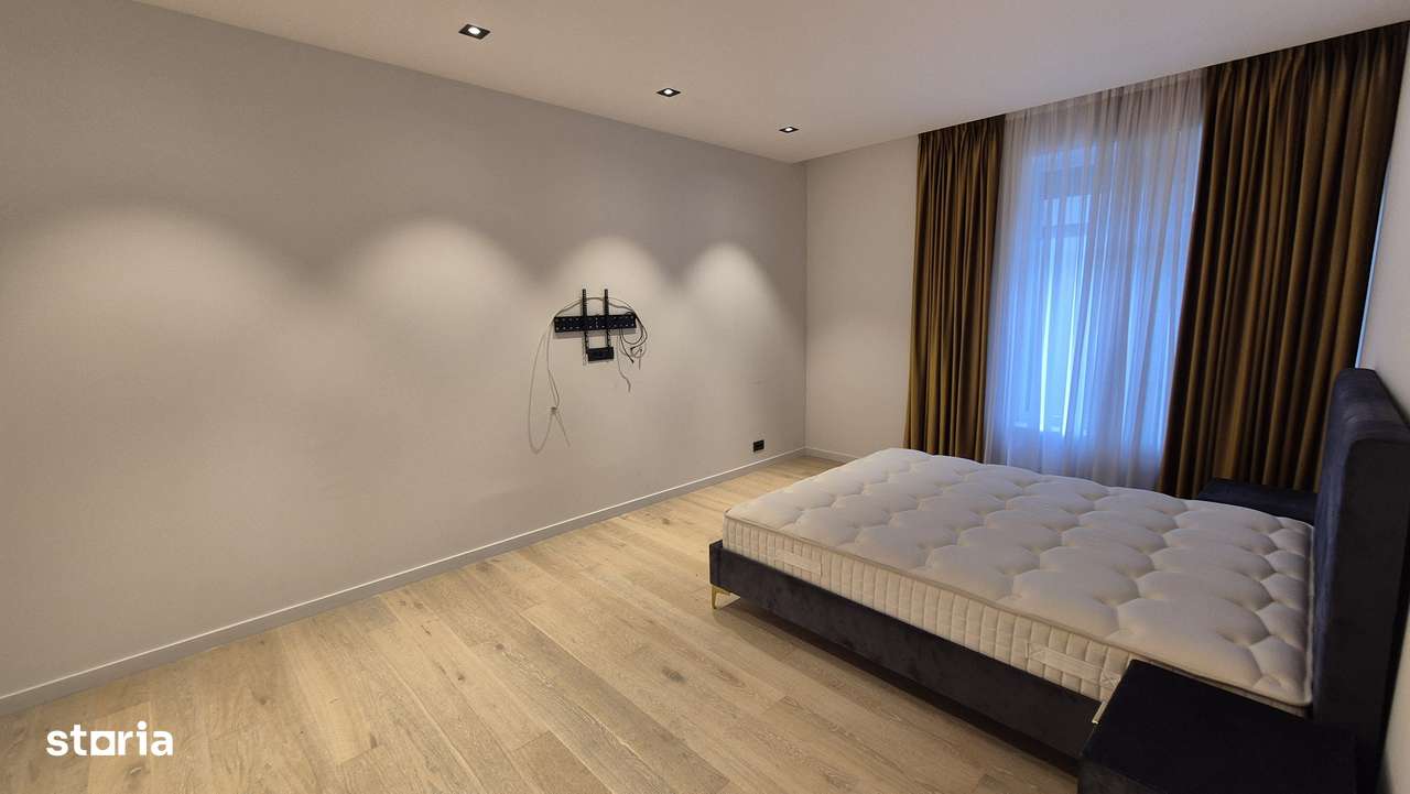 Penthouse 262,48 mp + terasa 165,16 + balcoane 10,73 mp - comision 0%-8