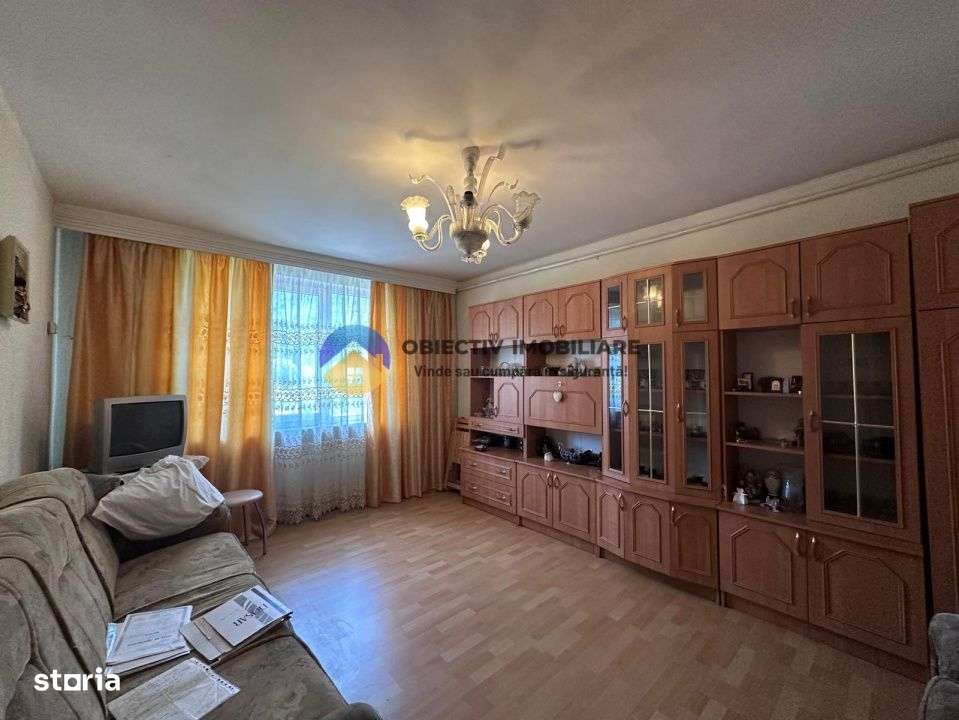 Apartament 3 camere de vanzare - Zona Centrala / 2 bai - Imagine principală: 4/19