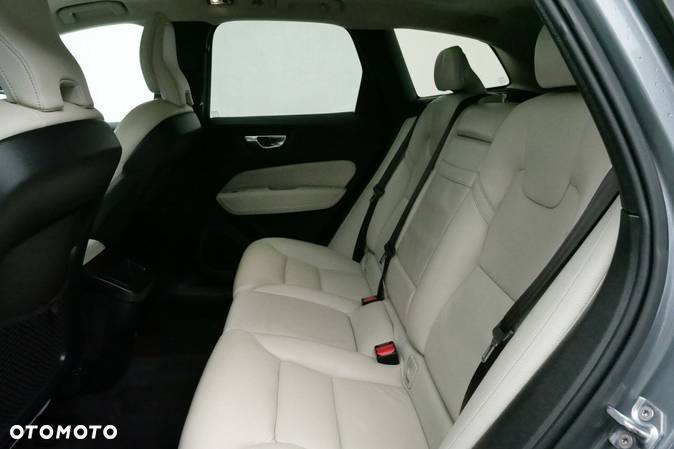 Volvo XC 60 - 16