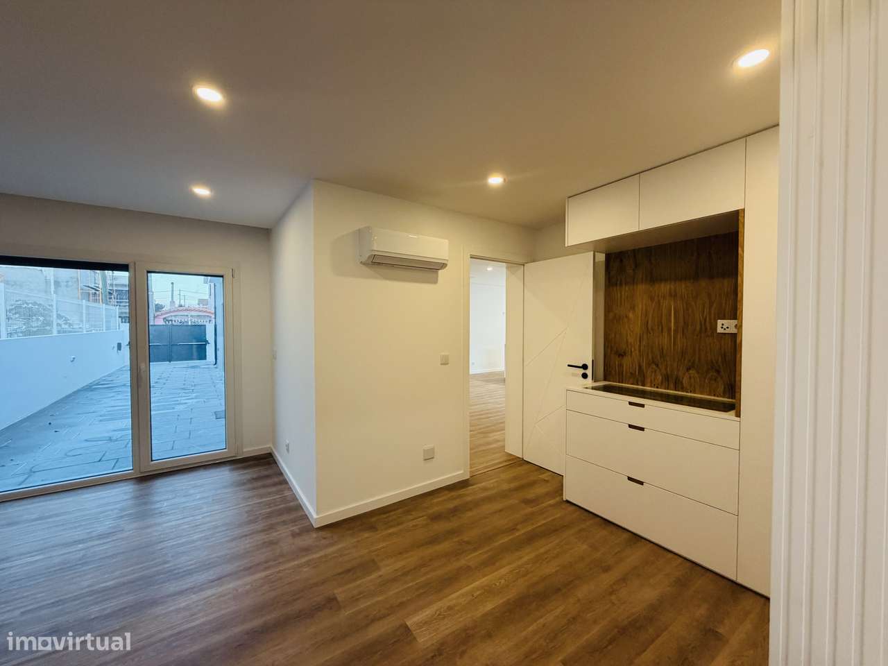 Moradia T4 térrea Fernão Ferro Pinhal do General-16