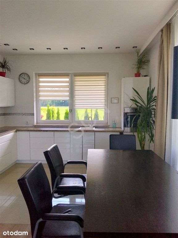 Na sprzedaż wolnostojący, nowoczesny dom-10