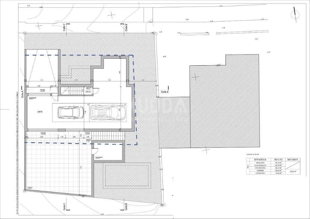 Moradia isolada de design contemporâneo nos Casais Mestre Mendo-14