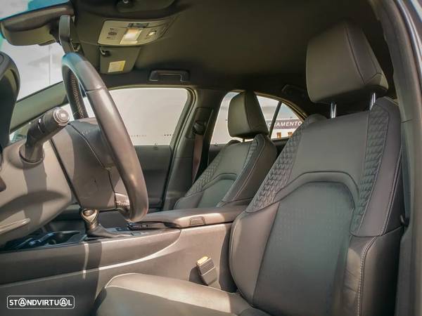 Lexus UX 250h Special Edition (LCA) - 10