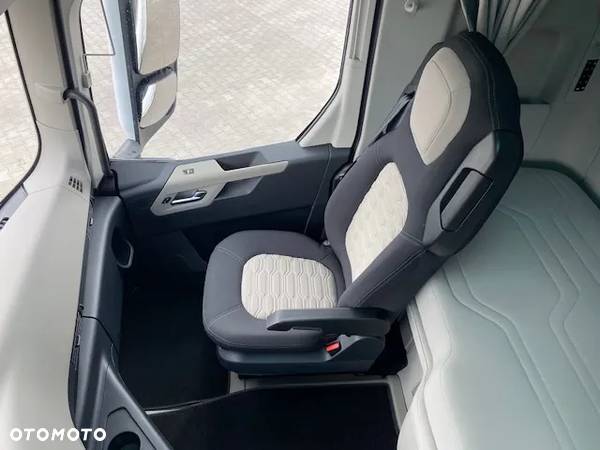 Ford F-MAX Low Deck Comfort Plus LED Navi ACC Od Ręki - 16