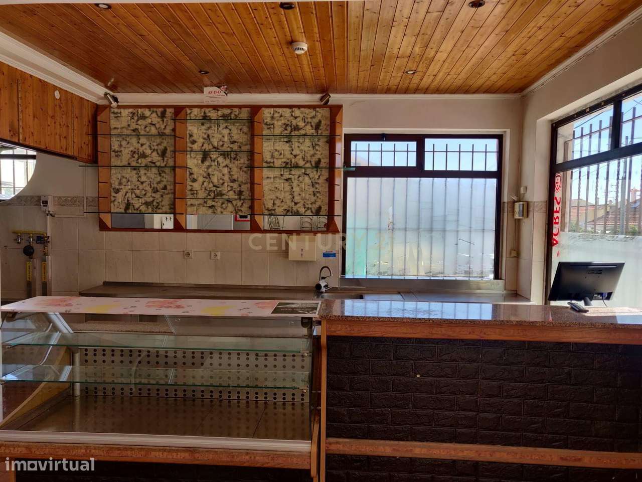 Loja com esplanada à Venda em Zona Central da Quinta do Conde - Grande imagem: 2/33