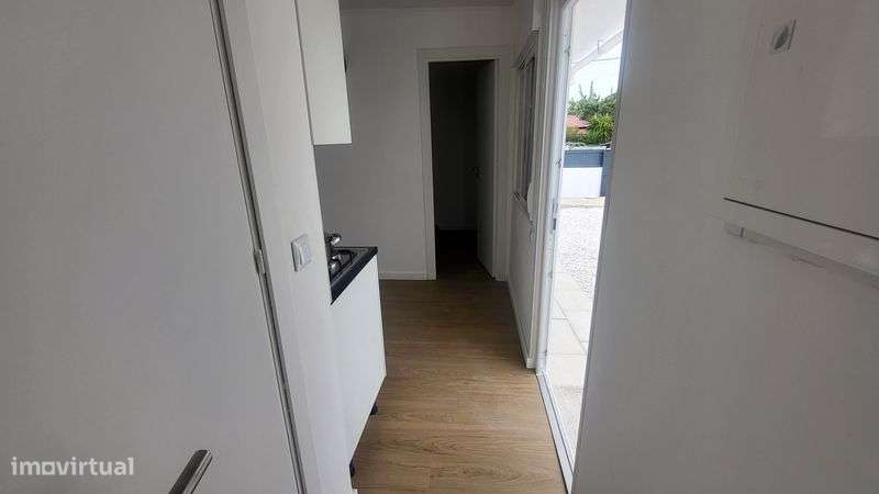 T 1 pra arendar Corroios vale do milhaco - Grande imagem: 4/7