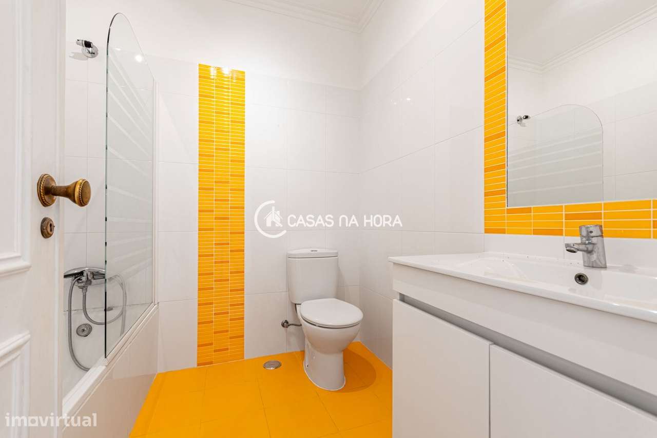 Agradável apartamento T3 na Rua Garcia de Resende, junto ao Colégio...-14