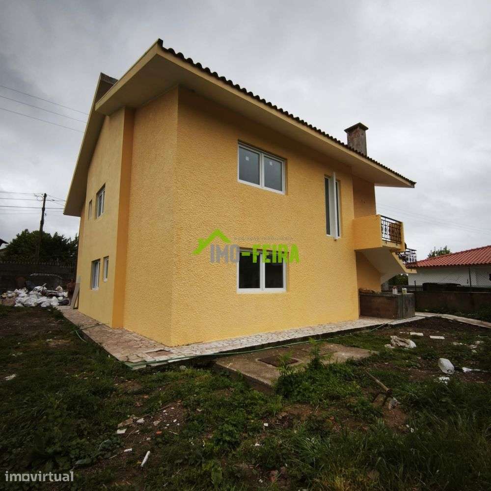 Moradia com Terreno,  Isolada, Santa Maria de Lamas,-30