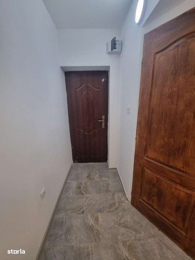 Garsoniera cu baie Micro XIV- parter ! - Imagine principală: 5/5