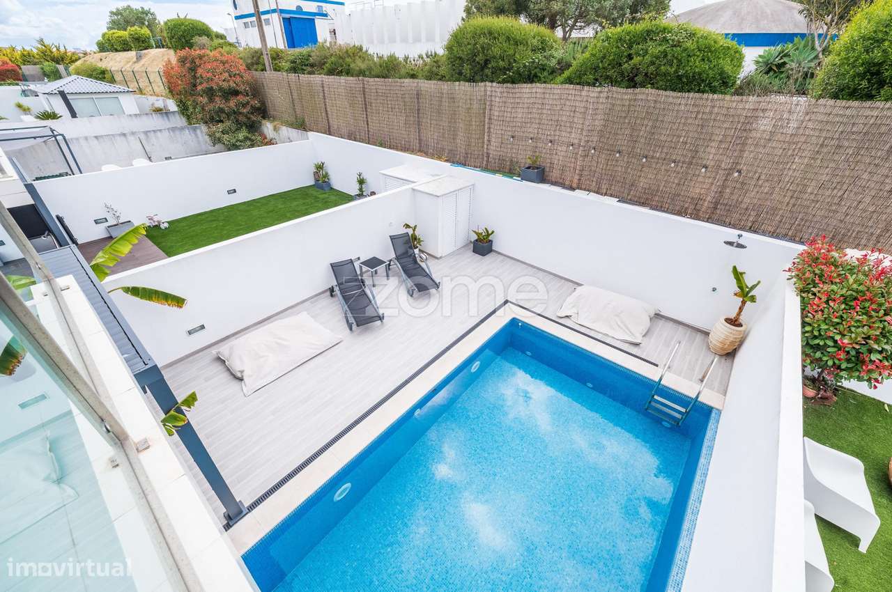 Moradia T3+1 em Condomínio Privado | Oeiras-33