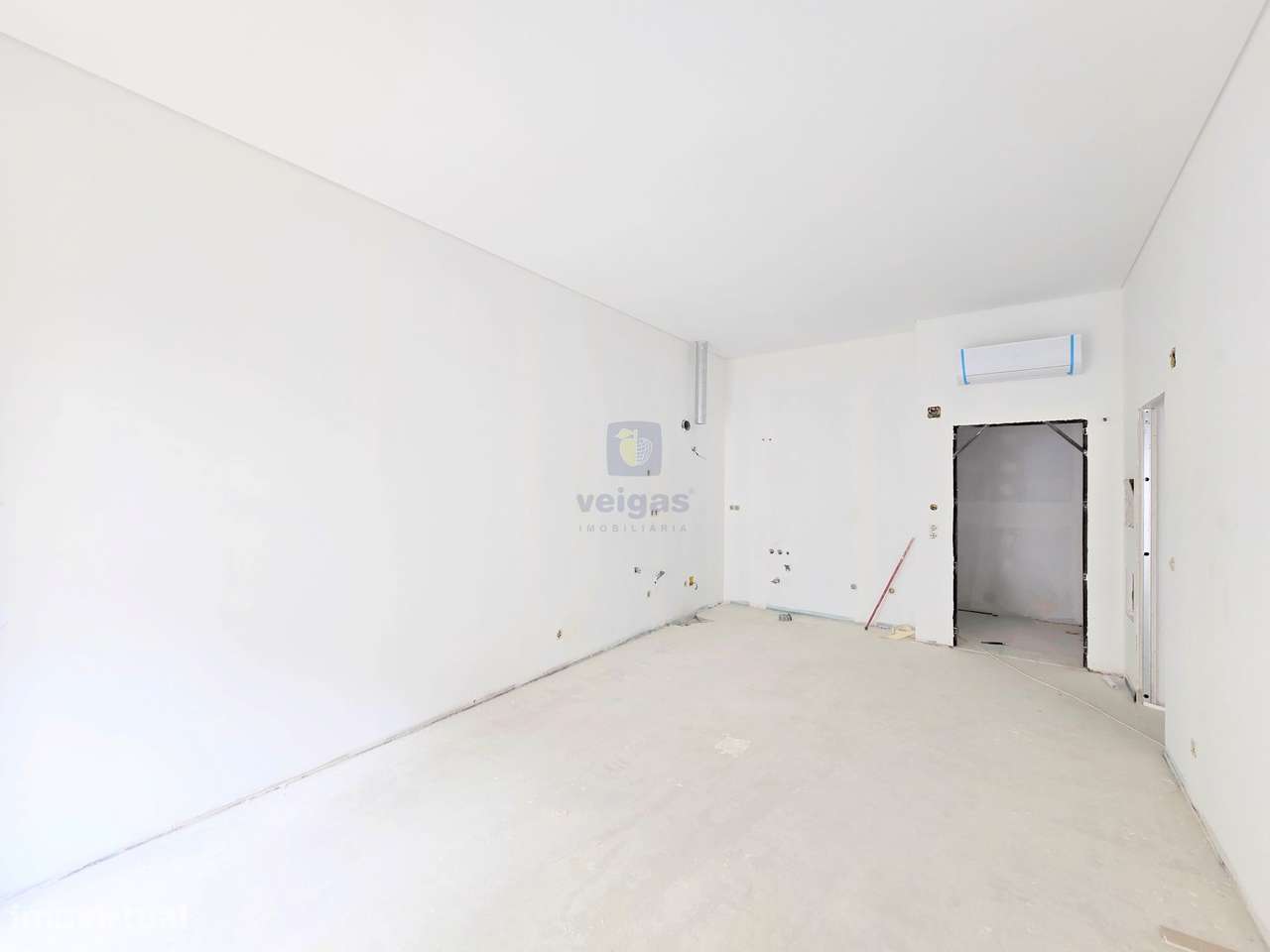 Apartamento T0 Duplex com varandas no empreendimento ANJOS 49-11