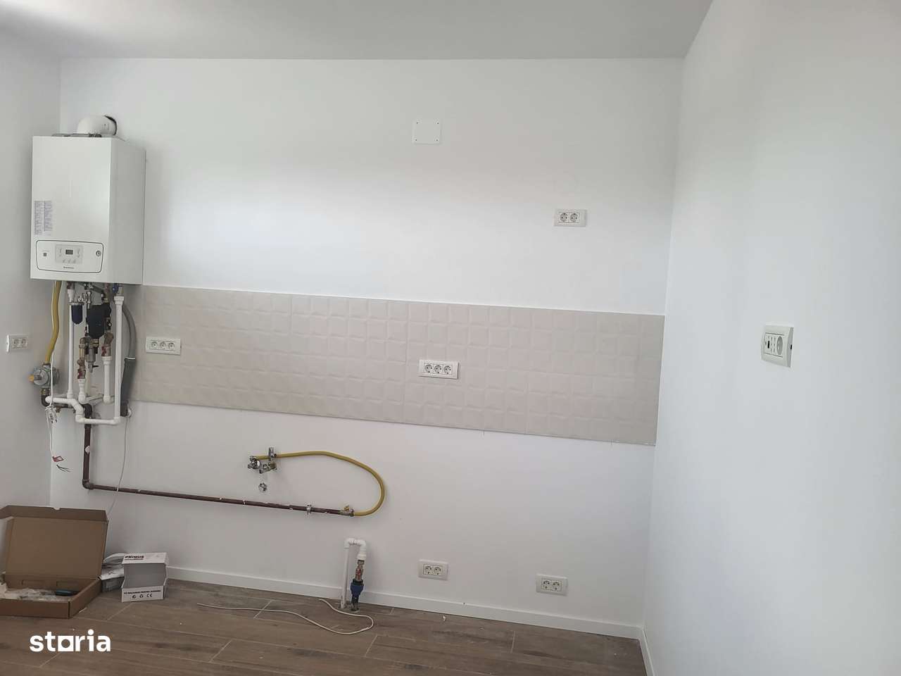 Casa de vânzare P+M, la ASFALT, toate utilitățile, COMISION 0 - Imagine principală: 5/6