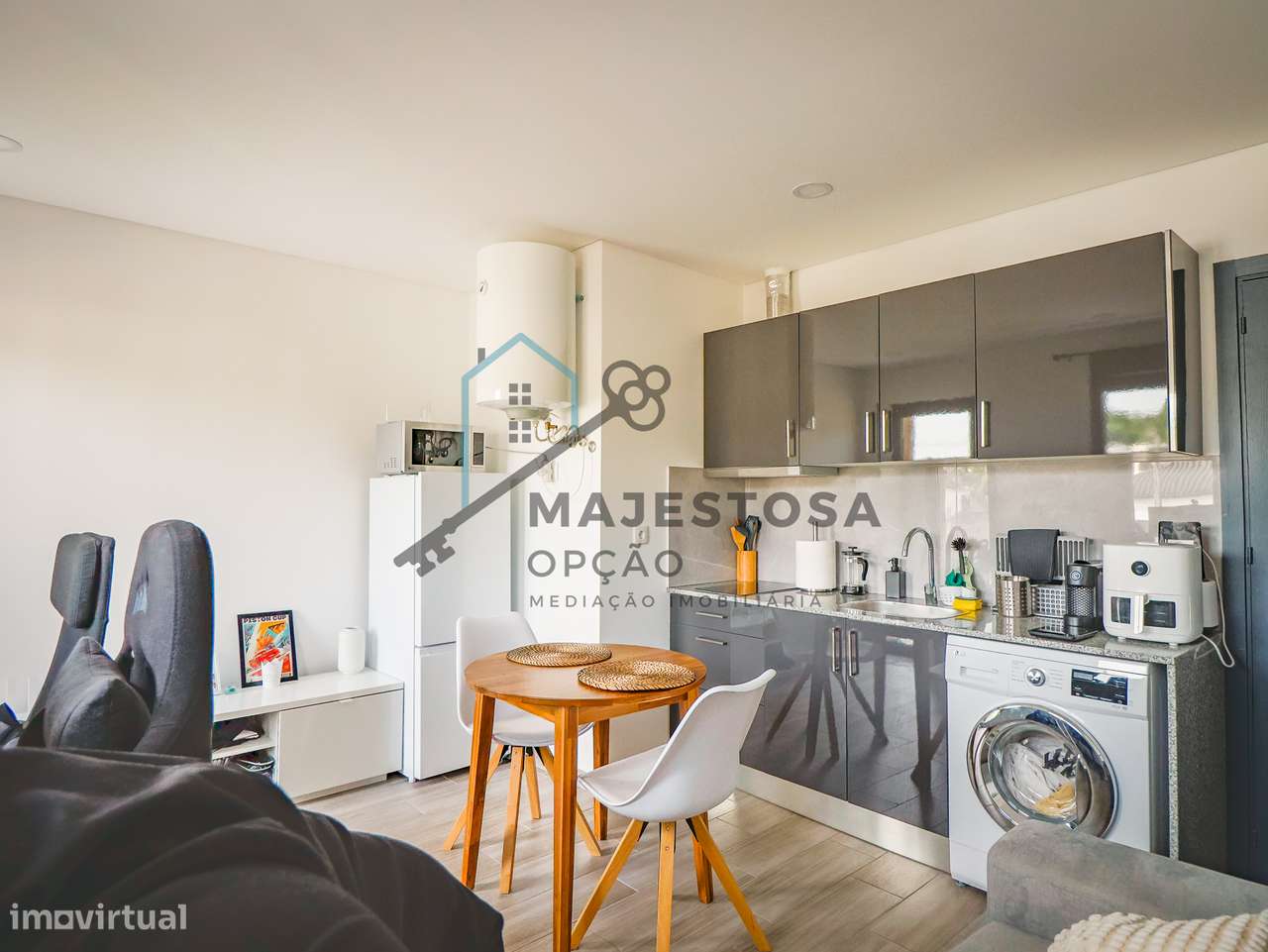 Moradia com 4 Apartamentos T1 — Gualtar, Braga-34
