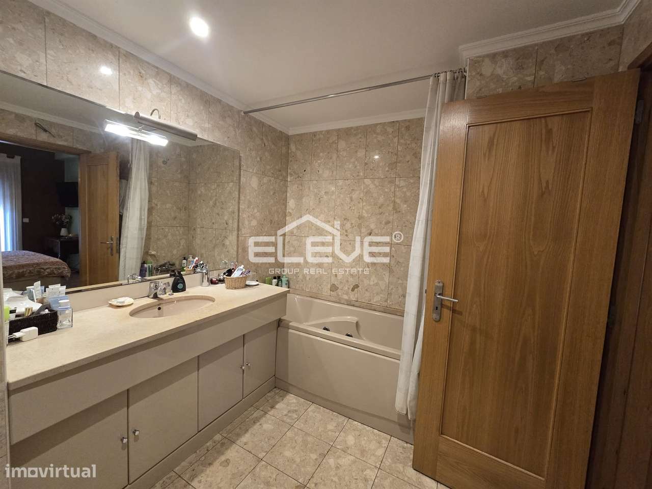 Espetacular T3 ao Metro Santo Ovideo-19