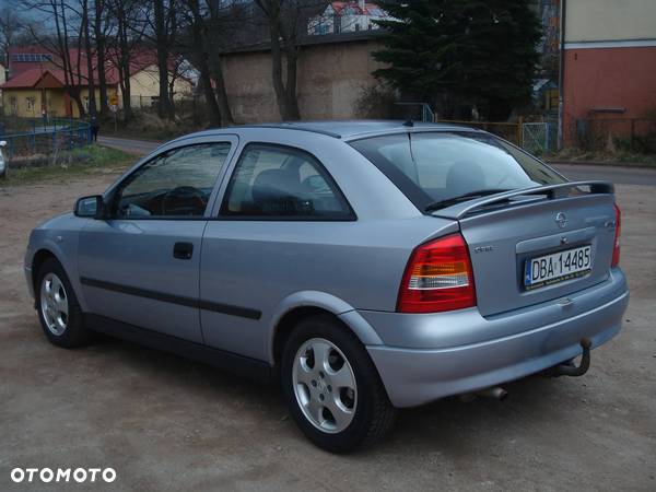 Opel Astra - 11