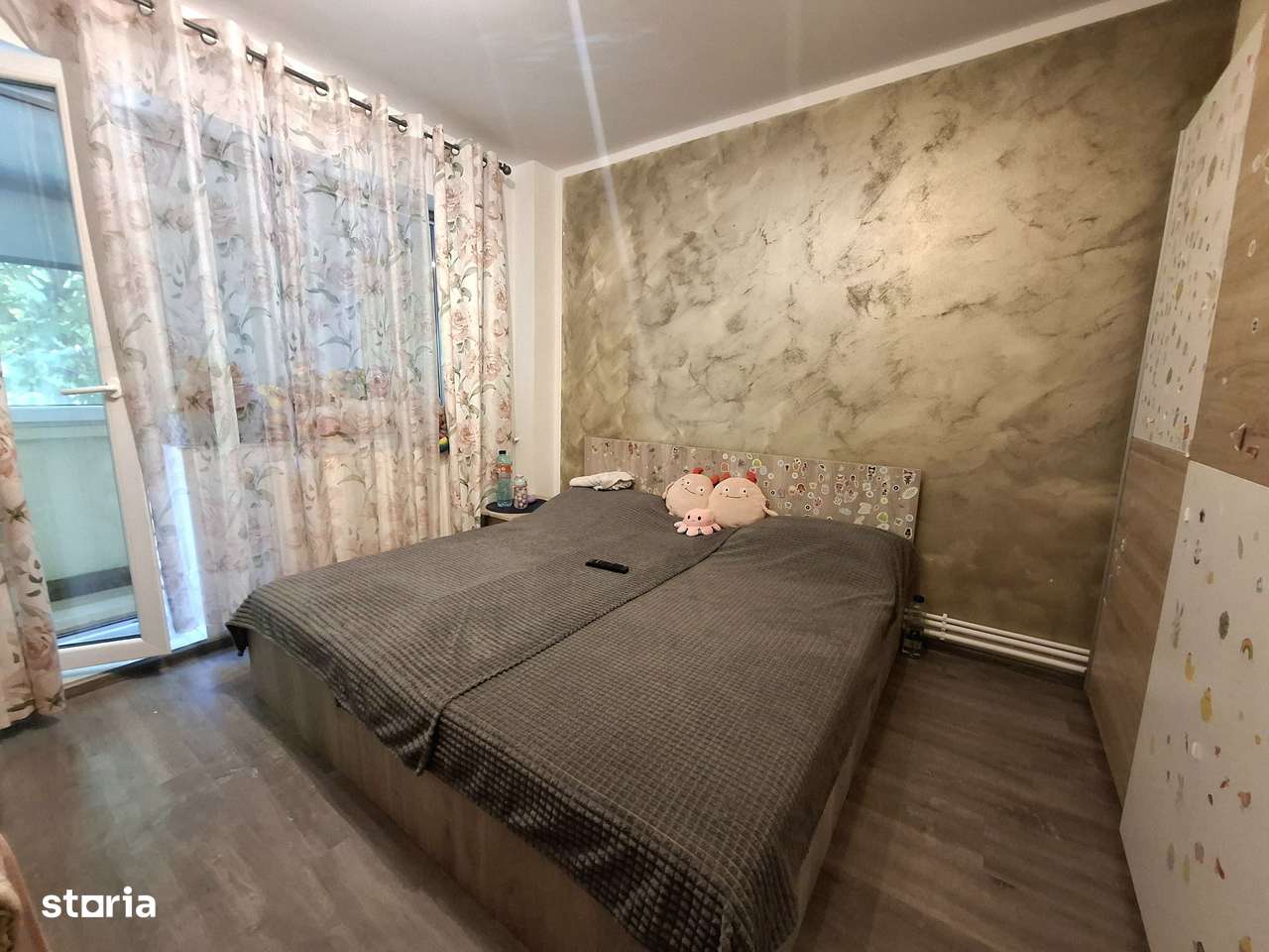 Apartament cu 3 camere de vanzare, zona Nord-8