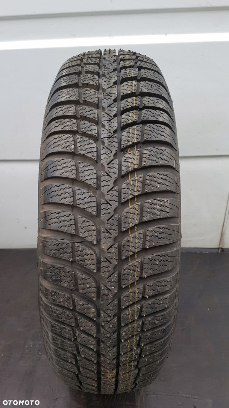 OPONA ZIMOWA KUMHO Izen KW23 185/65/15 88H - 1