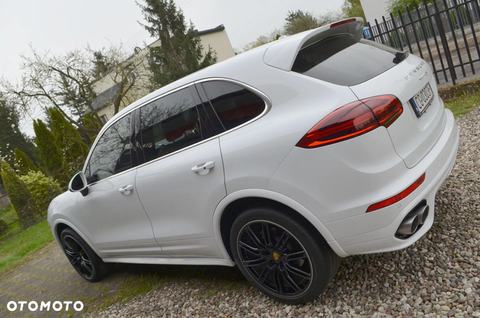 Porsche Cayenne S - 6