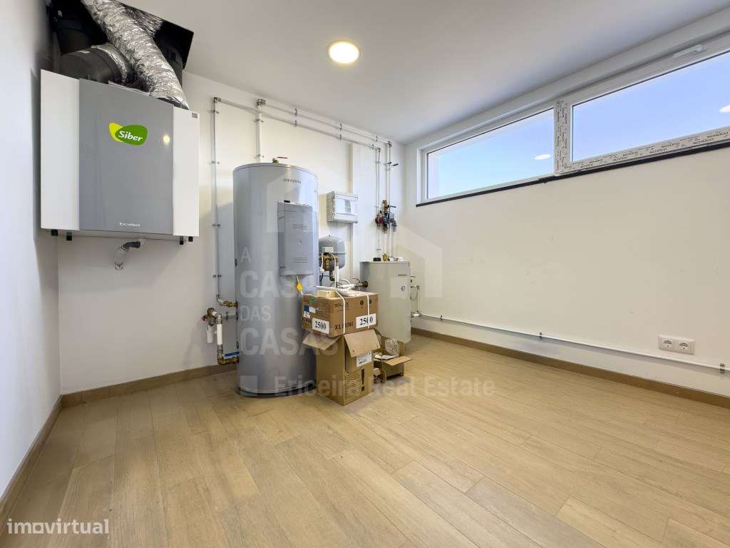 Vende Moradia T4 - Santa Cruz 5 km, A Casa das Casas-26