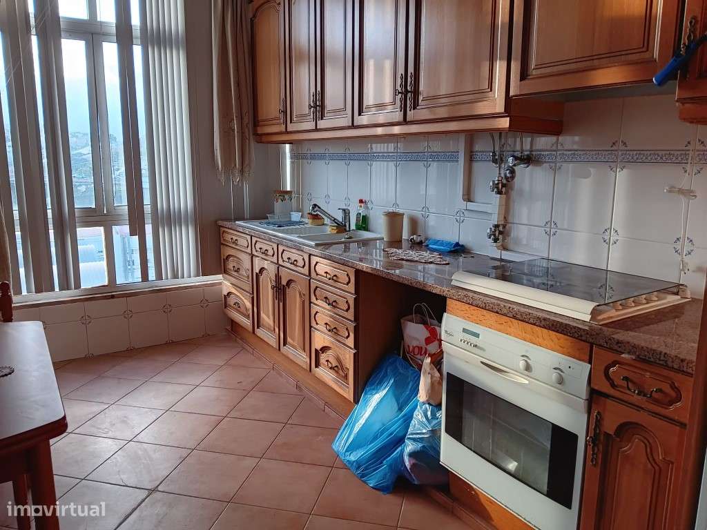 Excelente T2 Cacem-24