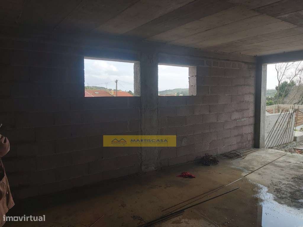 Moradia T3 a estrear com Piscina - Paiões Rio de Mouro-12