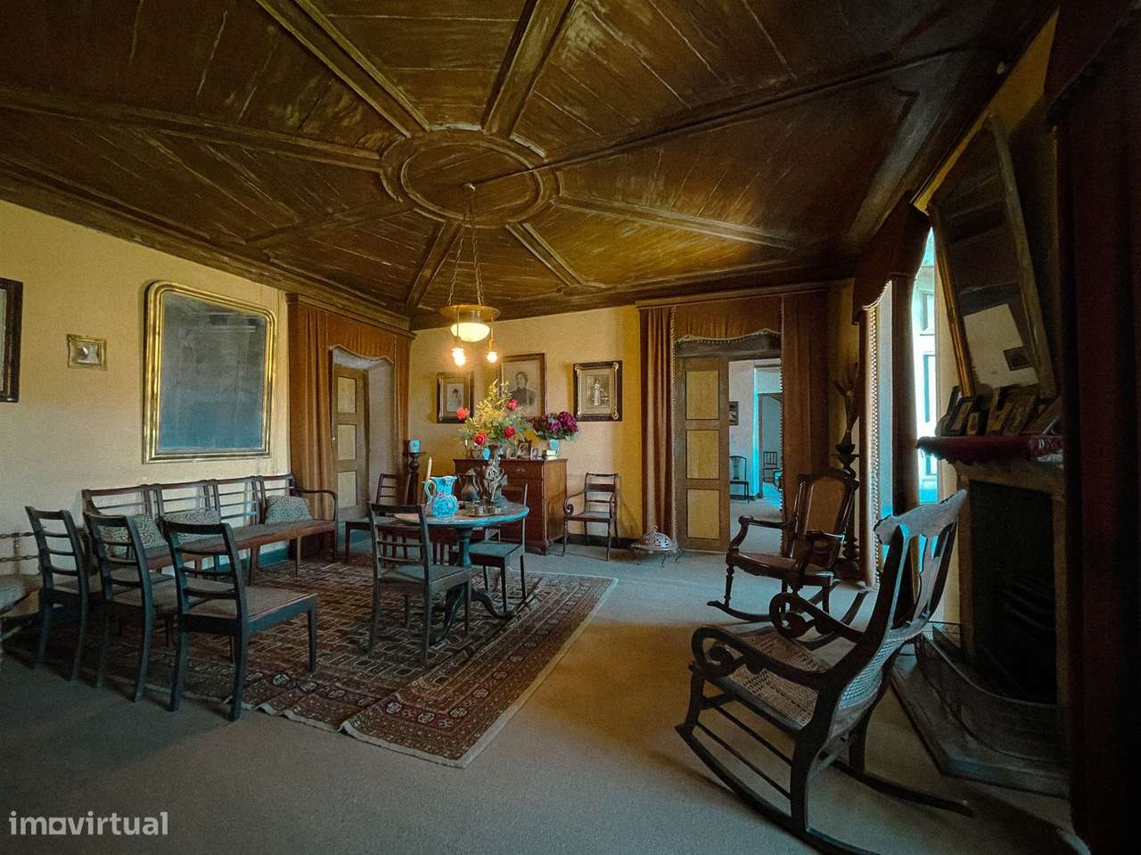 Quinta com Casa senhorial brasonada do Século XVIII na região do Douro-24