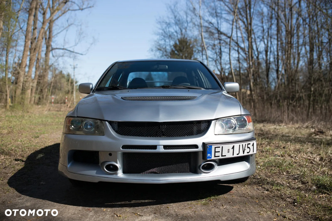 Mitsubishi Lancer Evo IX - 7