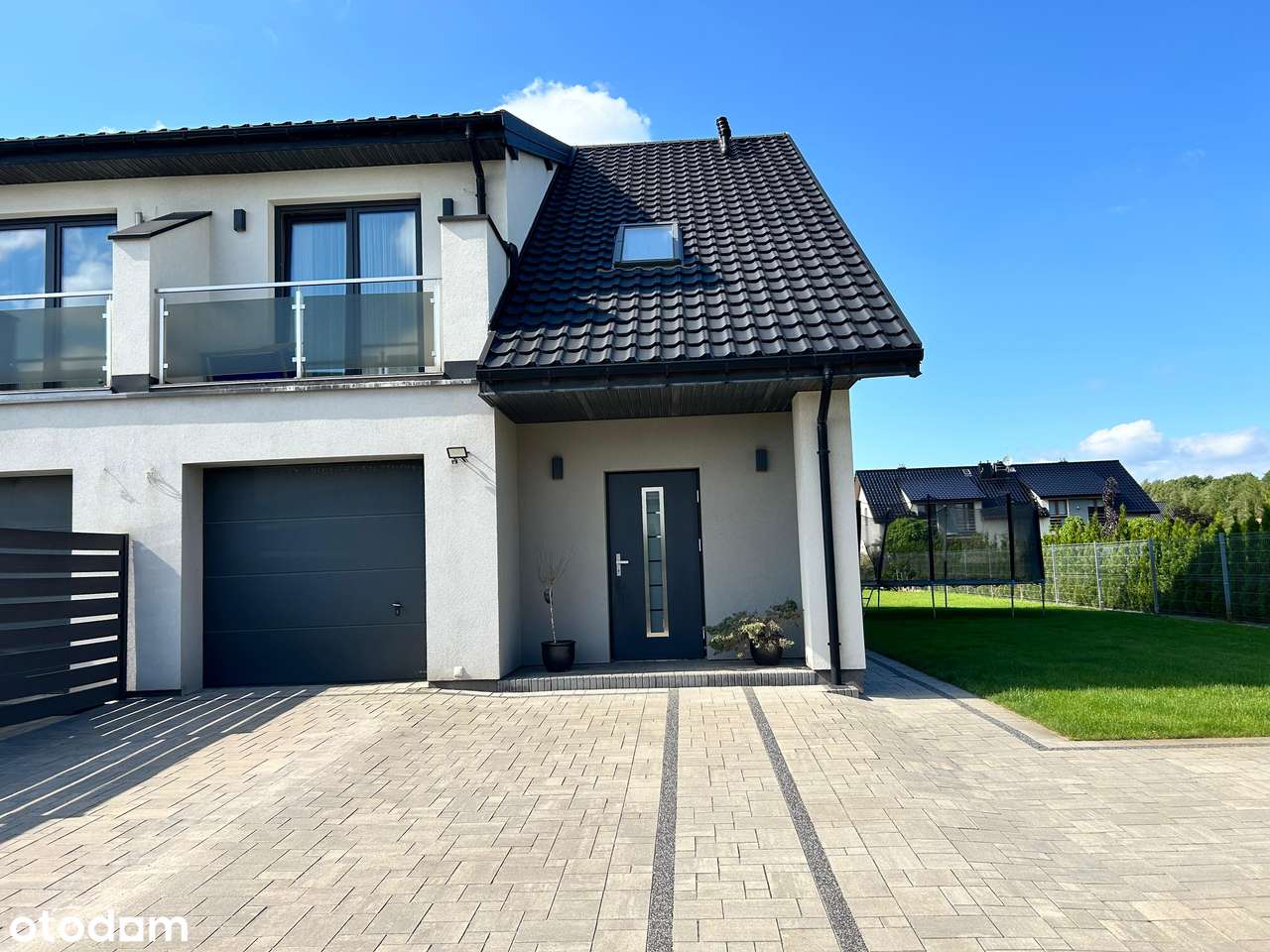 Przestronna połowa bliźniaka 132 m2 z ogrodem - Książenice