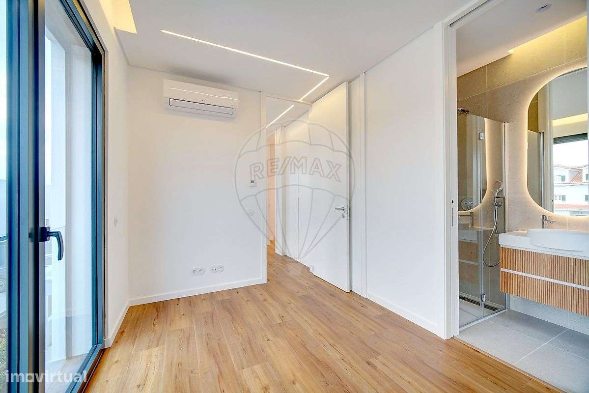 Moradia T4 para venda-17