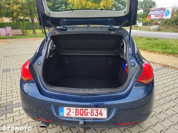 Opel Astra 1.4 Turbo Cosmo - 15