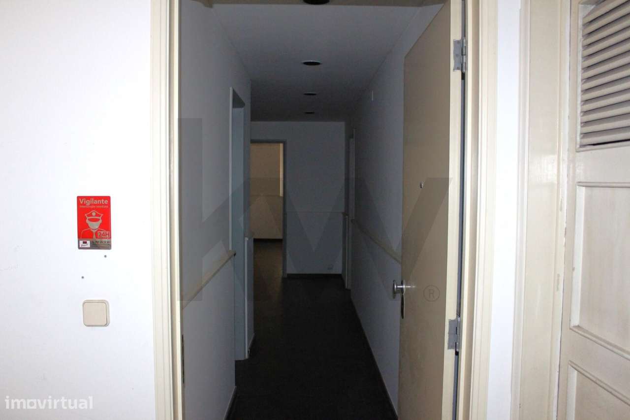 Escritório para arrendar na Estrela - Grande imagem: 3/23