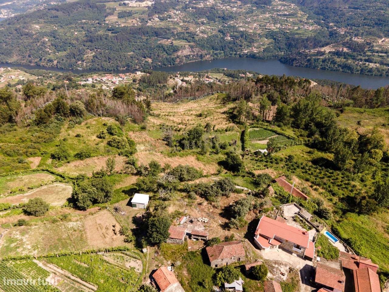Terreno na aldeia preservada de Fandinhães - Grande imagem: 4/9