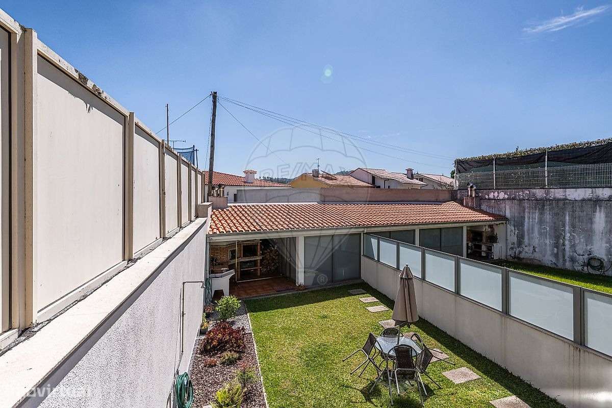 Moradia T3 em Fermentões-6