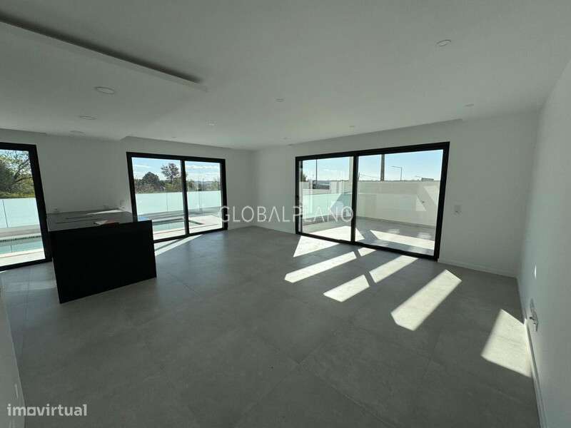 Excelente Moradia V4 nova a estrear - Grande imagem: 4/29