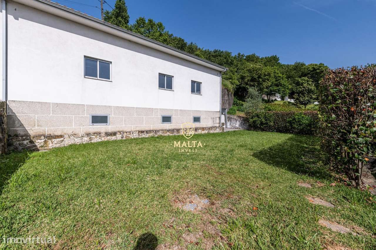 Moradia de Sonho na zona da Falperra!-20