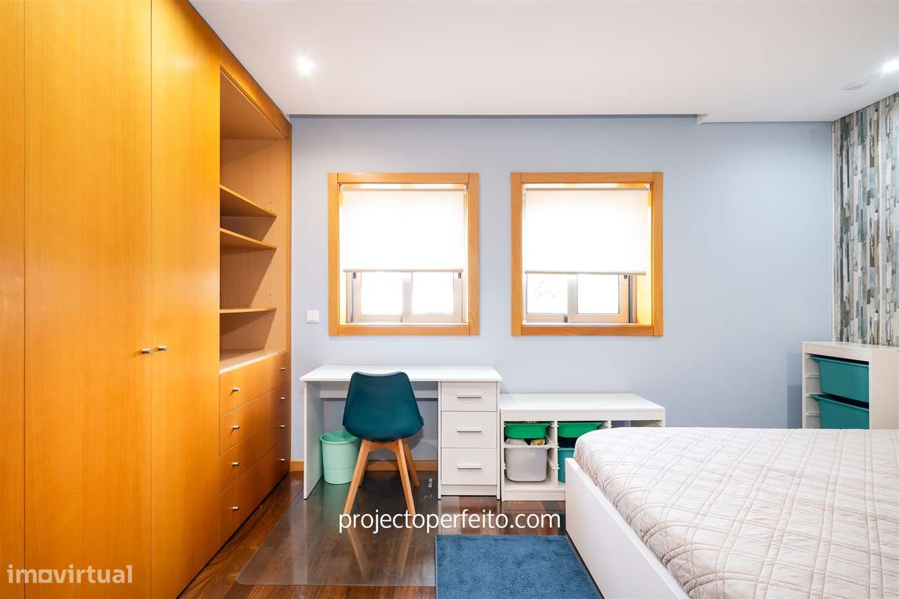 Moradia de tipologia T4+1 para venda em Perosinho, Vila Nova de Gaia-16