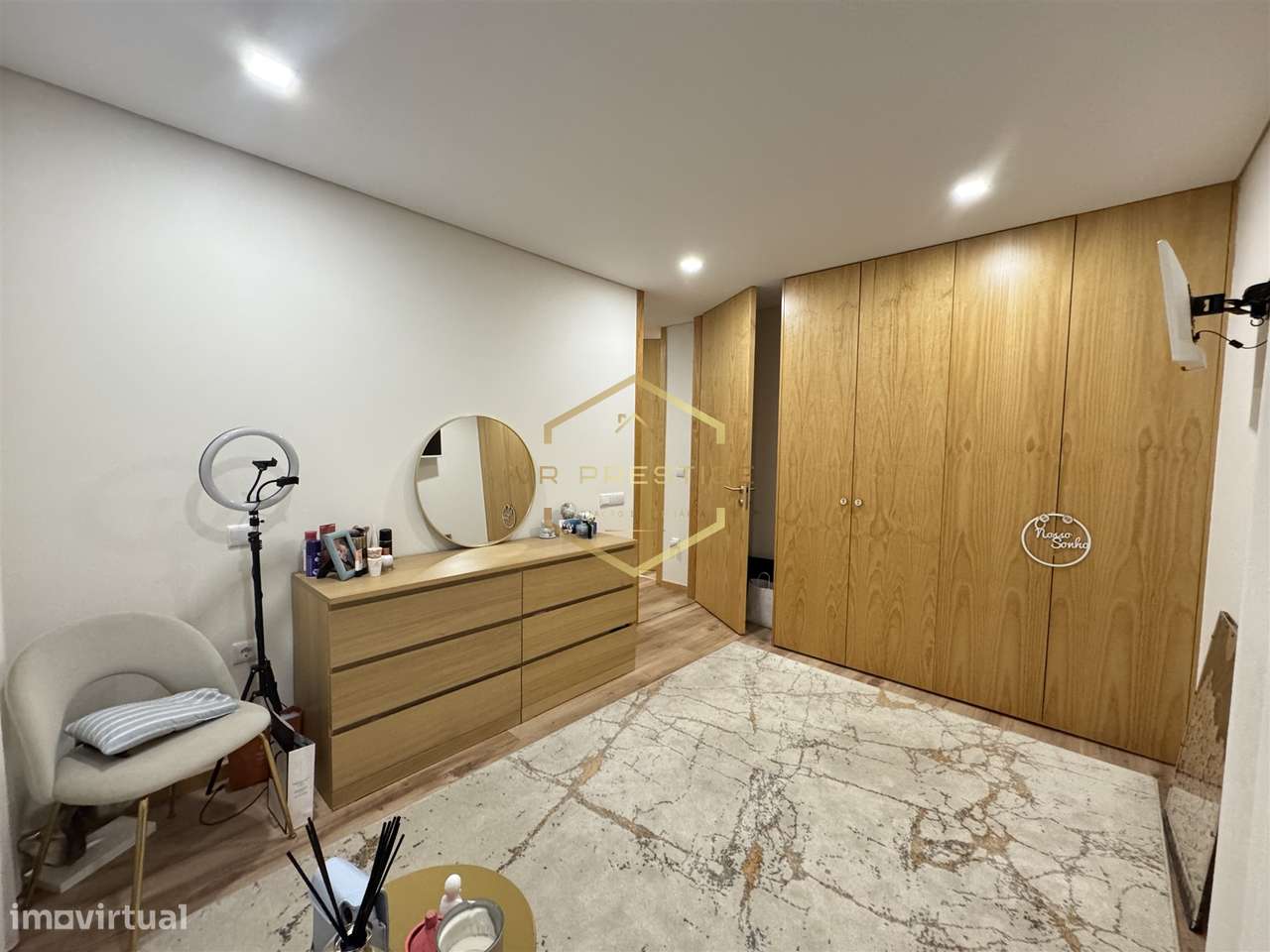 T3 Remodelado junto à Praça do Almada – Terraço Exclusivo de 30 m²-8