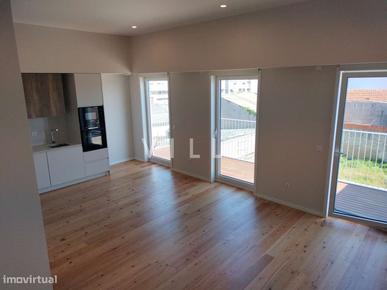 Apartamento T1 DUPLEX Venda em Glória e Vera Cruz,Aveiro - Grande imagem: 1/29