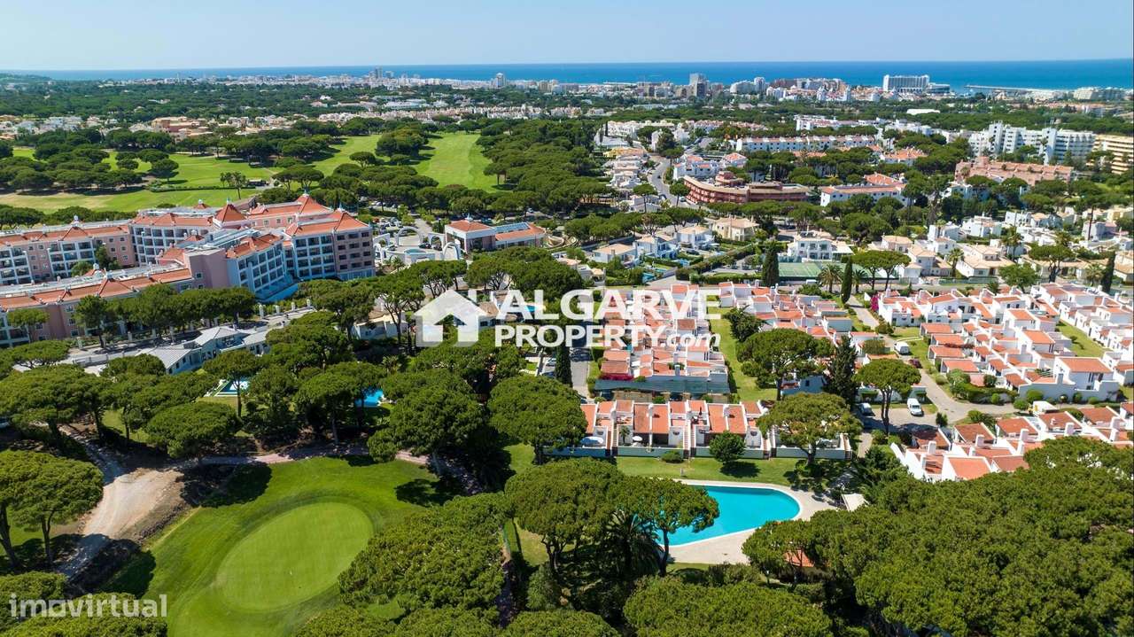 Charmosa moradia V3 remodelada junto ao GOLFE em Vilamoura, Algarve - Grande imagem: 4/36