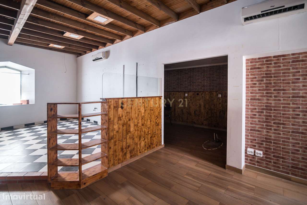 Loja na zona histórica de Samora Correia - Grande imagem: 4/16